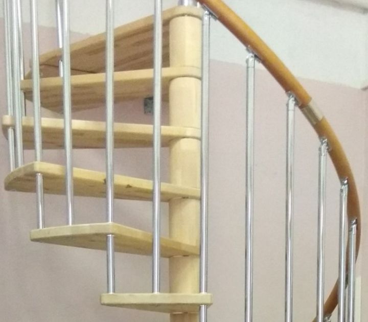 Винтовая лестница P&H Spiral Color